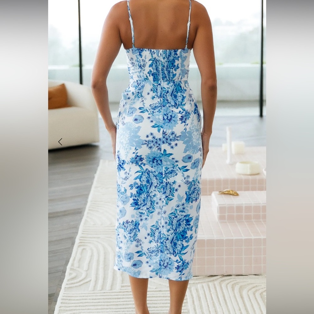 Hello Molly Blue and White Floral Midi Dress - Picture 4 of 7